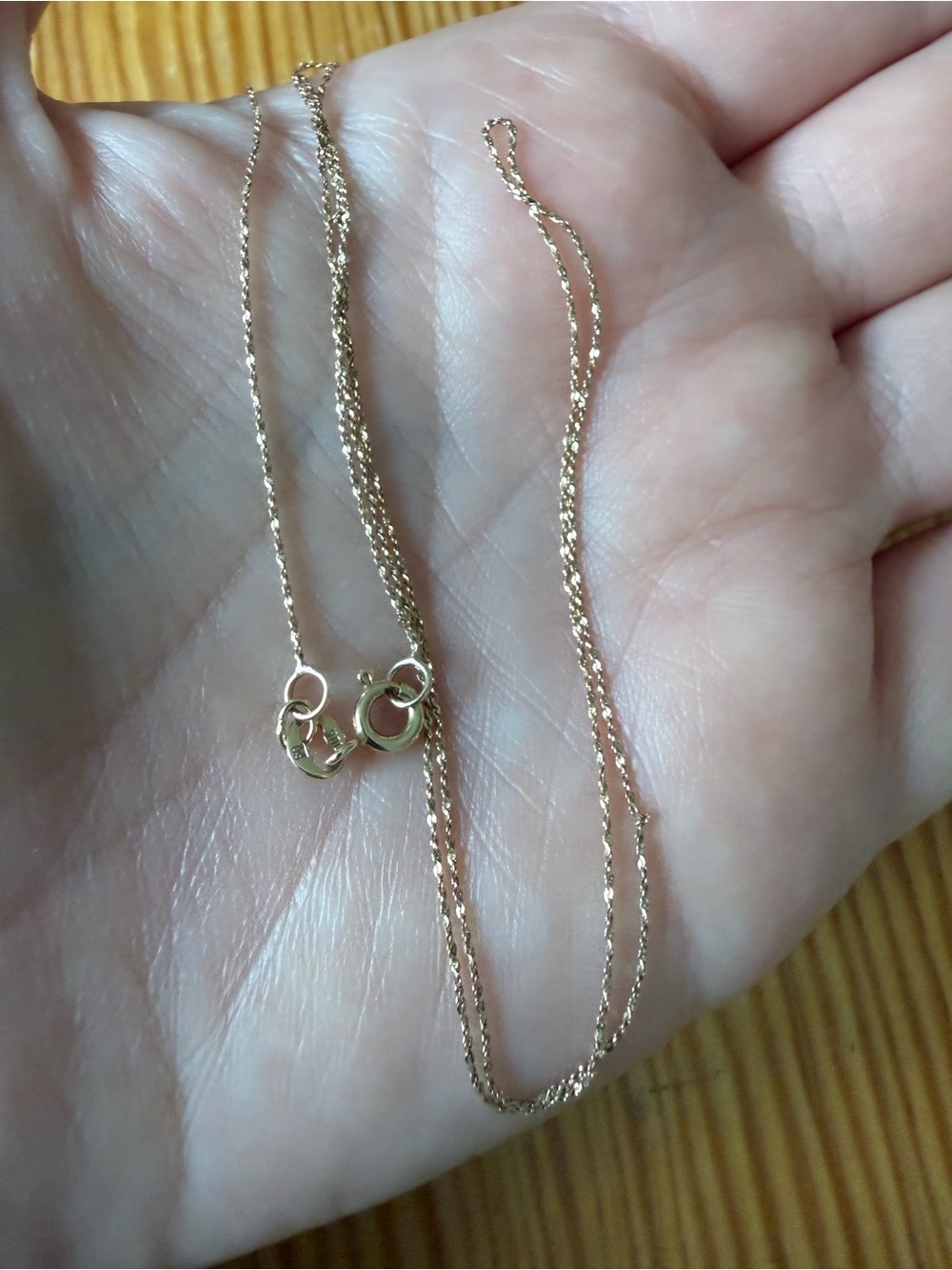 VINTAGE - Delicate 10K solid yellow Gold Rope Chain Necklace - Lightweight